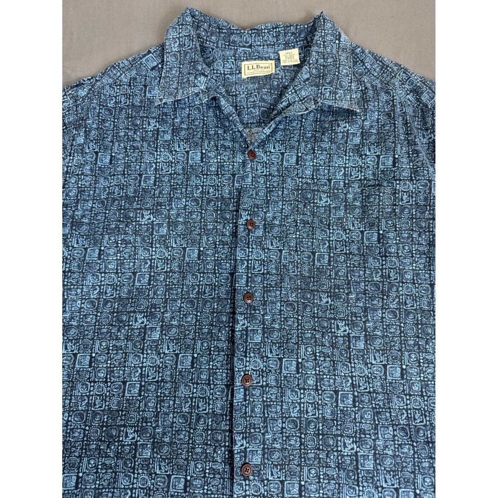 LL Bean Mens XL Blue Batik Geometric Print Short Sleeve Cotton Button Up Shirt